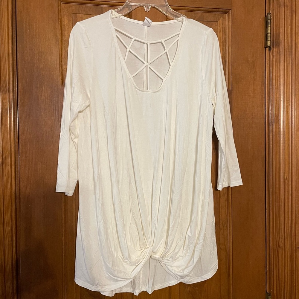 CY Fashion Cream Women's Top,  Unique Neck “Caged” Design, Twist Hem, Size Large